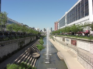 Seoul small river